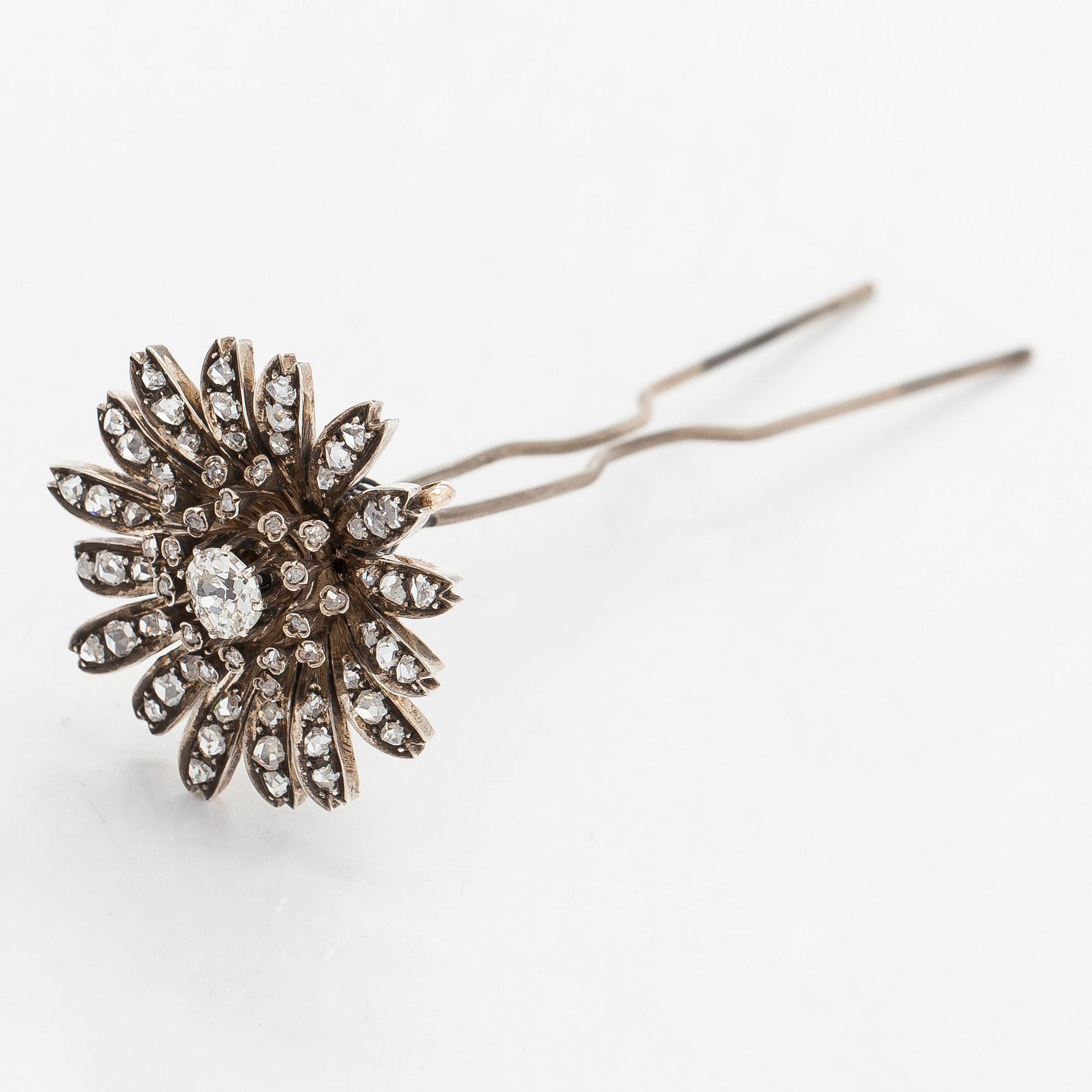 Brosch/hårsmycke/hänge, 18K guld/silver och gammalslipade diamanter, Franska stämplar, 1900-talets början.