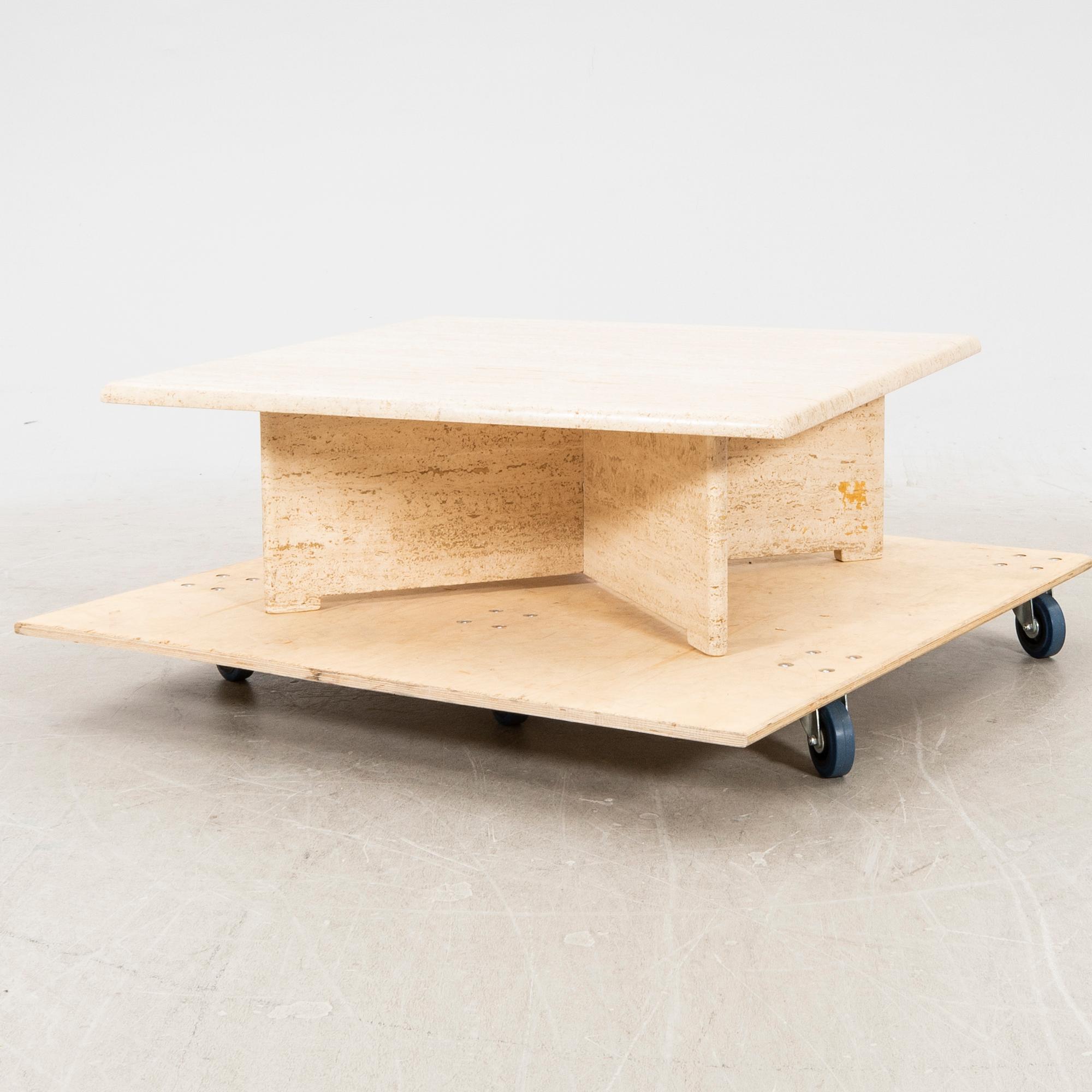 Coffee table, second half of the 20th century.