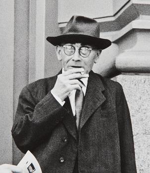Ismo Hölttö, "Mannerheimintie 12, Helsinki 1967".