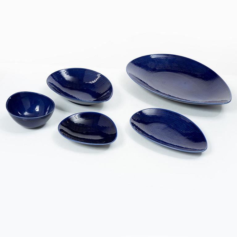 Hertha Bengtson, Service pieces, 20 pcs, “Blå eld”, Rörstrand.