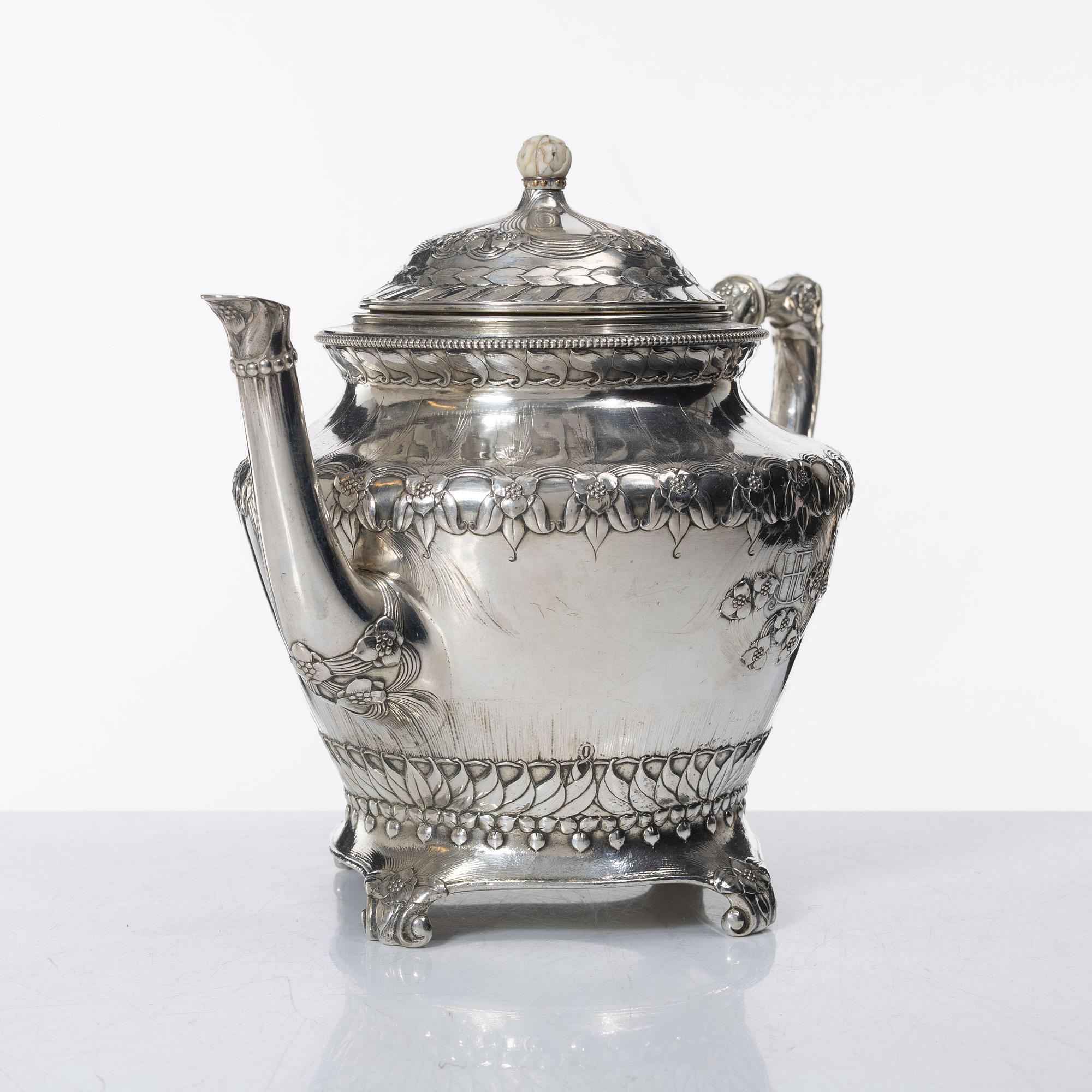 Jugend/Art Nouveau, CG Hallberg, tekanna, silver, jugend, Stockholm 1902.