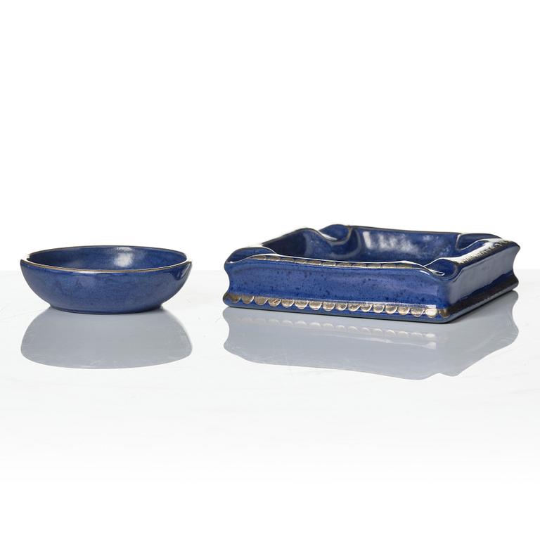 Wilhelm Kåge, a set of two Argenta stoneware vases, two dishes and a bowl with lid, Gustavsberg 1930s-50s.