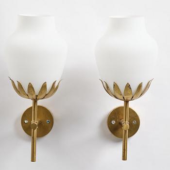 Hans Bergström, a rare pair of wall lamps model "377A", ateljé Lyktan, Åhus, 1940s-50s.