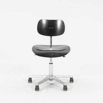 Egon Eiermann, office chair, "SBG197R", 21st century.