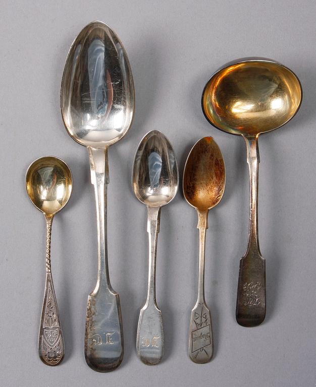 PARTI SILVER, 27 delar, Ryssland, olika mästare, mest S:t Petersburg, sent 1800- till tidigt 1900-tal.
