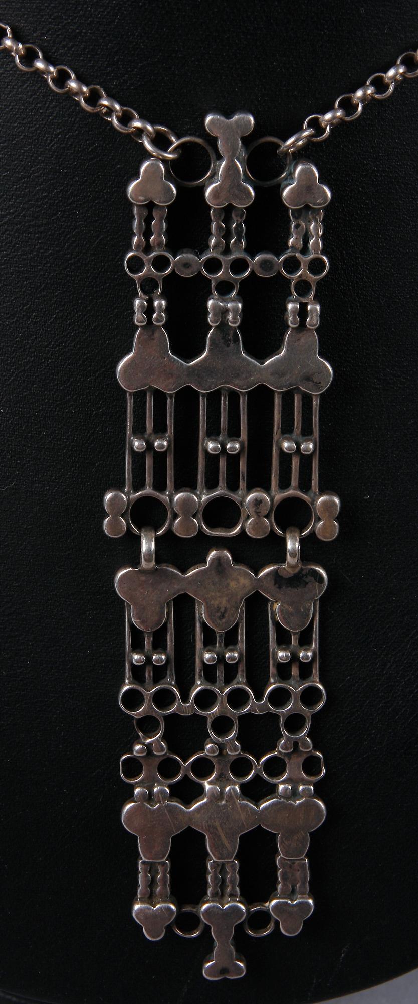HALSSMYCKE, silver, David Andersen, Norge, 1900-talets mitt.