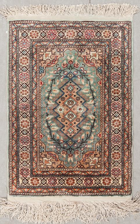 MATTA, Turkiet, silke, 1900-talets slut, ca 57 x 40 cm.
