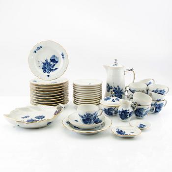 Servis 31 dlr "Blå blomst" Royal Copenhagen 1900-talets andra hälft porslin.