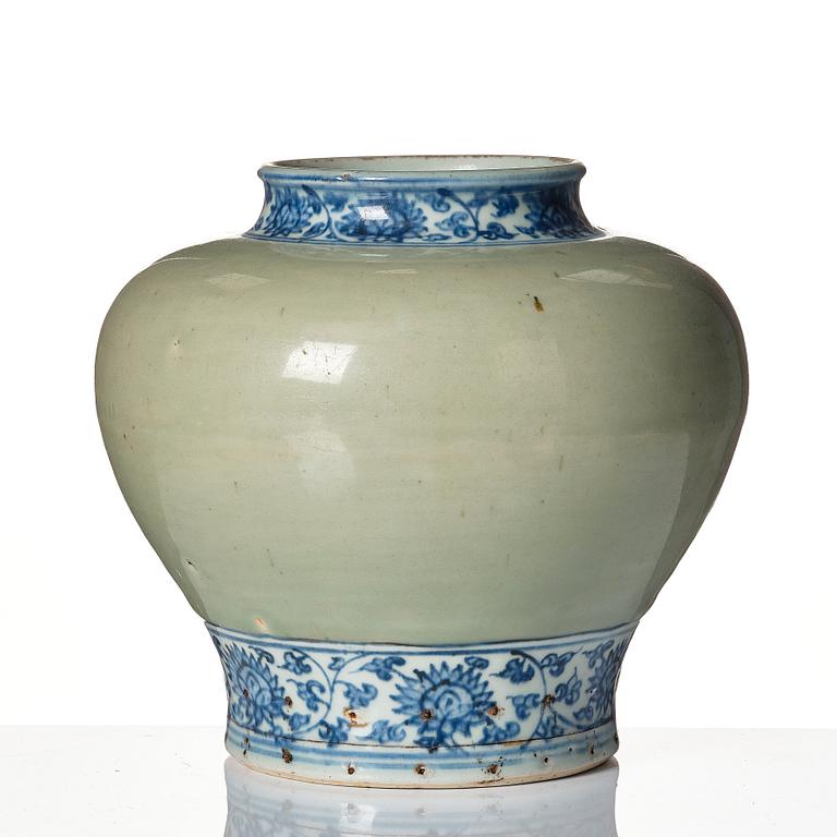 A blue and white celadon ground jar, Ming dynasty (1368-1644).