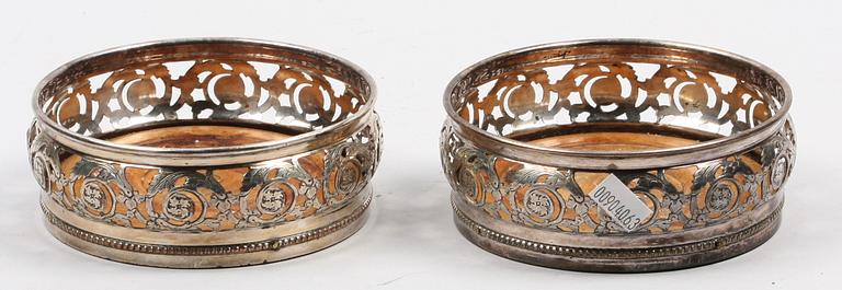 COASTERS, ett par, nysilver, WMF, tidigt 1900-tal.