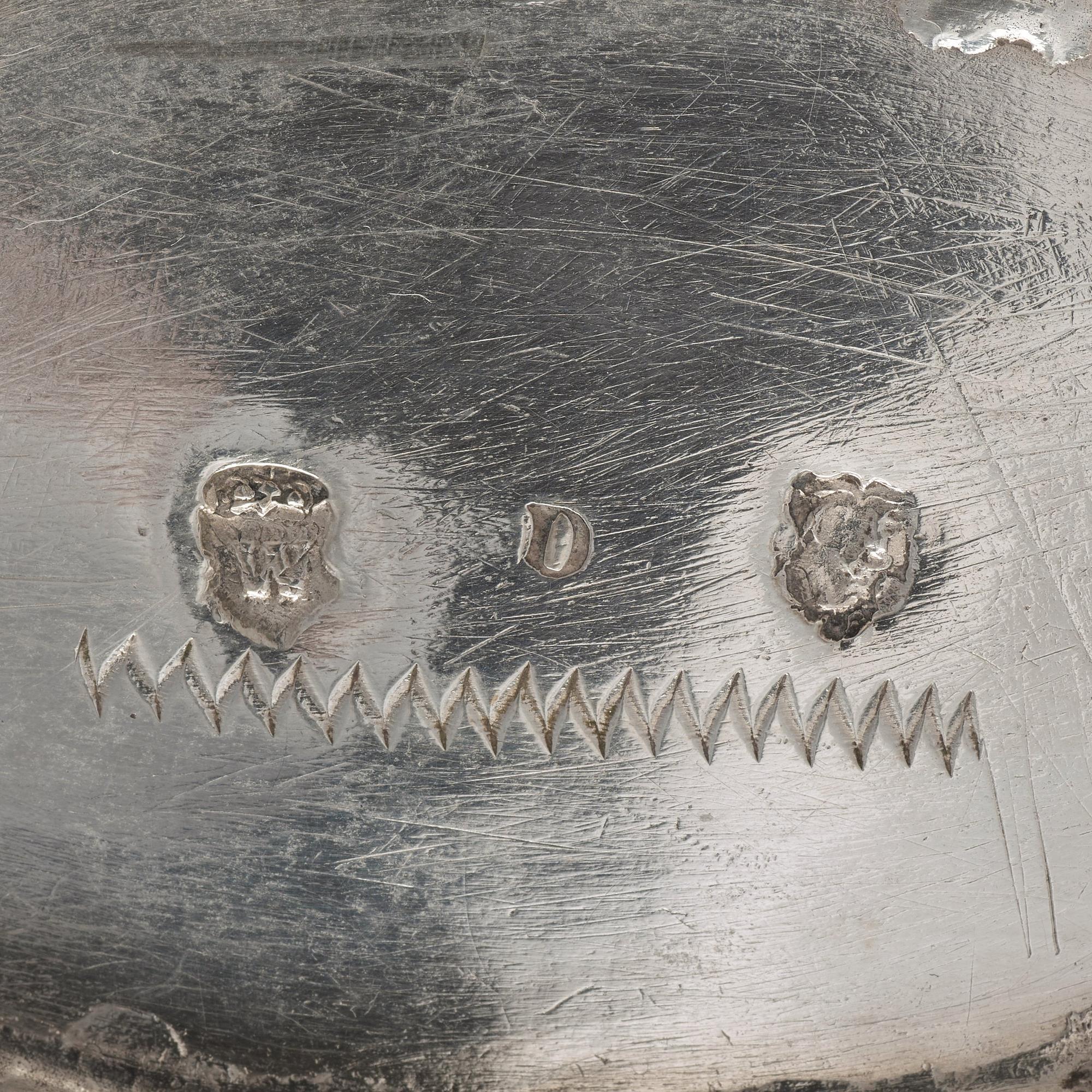 Konfektskål, silver, oidentifierad mästarstämpel, troligen Wiborg 1762, rokoko.