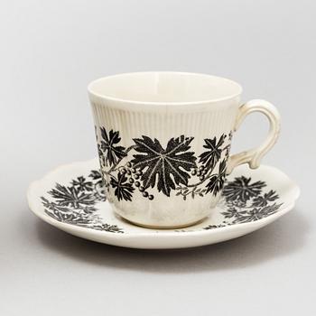 ARTHUR PERCY, a 61 piece service "Vinranka svart" for Gefle in the third quarter of the 20th century.