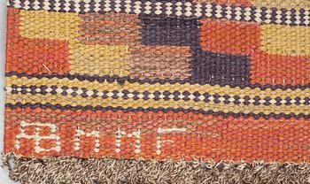 Märta Måås-Fjetterström, matto, "Röda Åttan", flat weave, ca 237-239 x 147-149 cm, signed AB MMF.