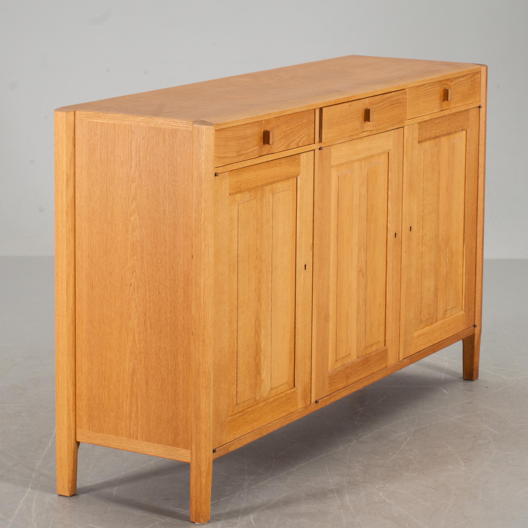 SIDEBOARD, Carl Malmsten, 1900-tal.