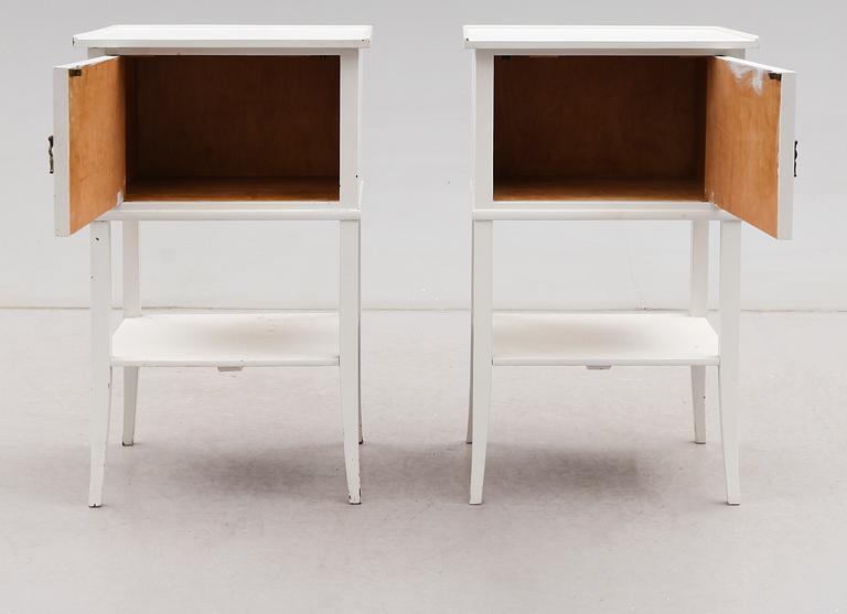 SÄNGBORD, 1 par, 1900-talets första hälft.