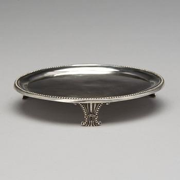 194. A Portuguese early 19th century silver dish / coaster, unidentified makers mark, Lisbon 1803-1813.