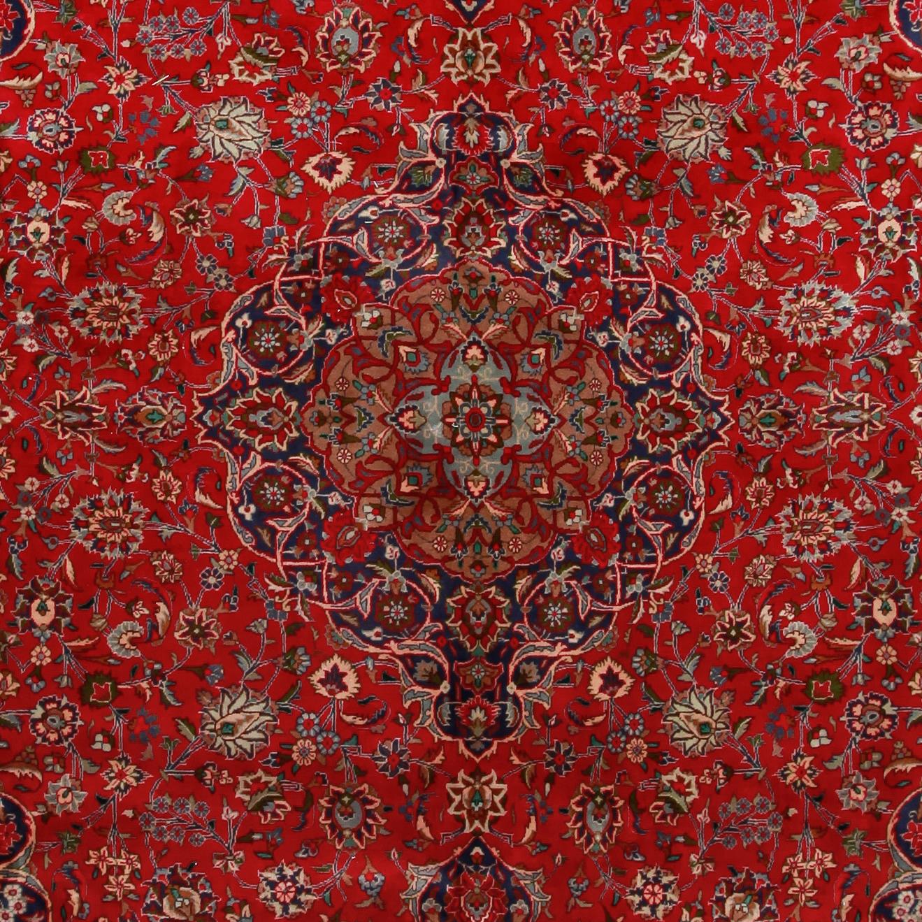 MATTA, Meshed, ca 390 x 300 cm.