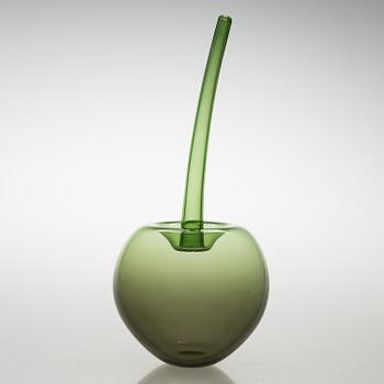 TIMO SARPANEVA, a 'Wild apple' sculpture signed Timo Sarpaneva, Iittala 1994.