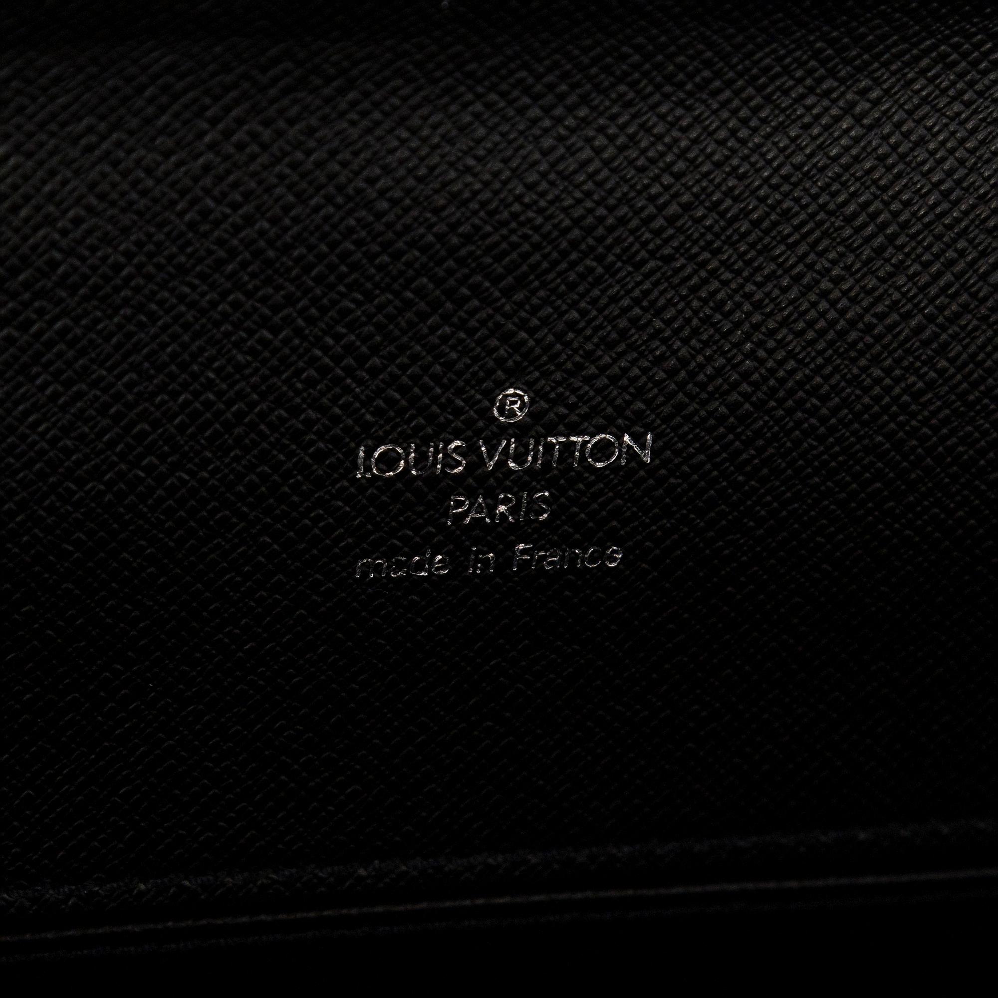 Louis Vuitton, portfölj, "Taiga Porte-Document Angara".