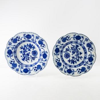 Dinner service, 97 pieces, Johnson Bros, "Holland", England, early 20th century.