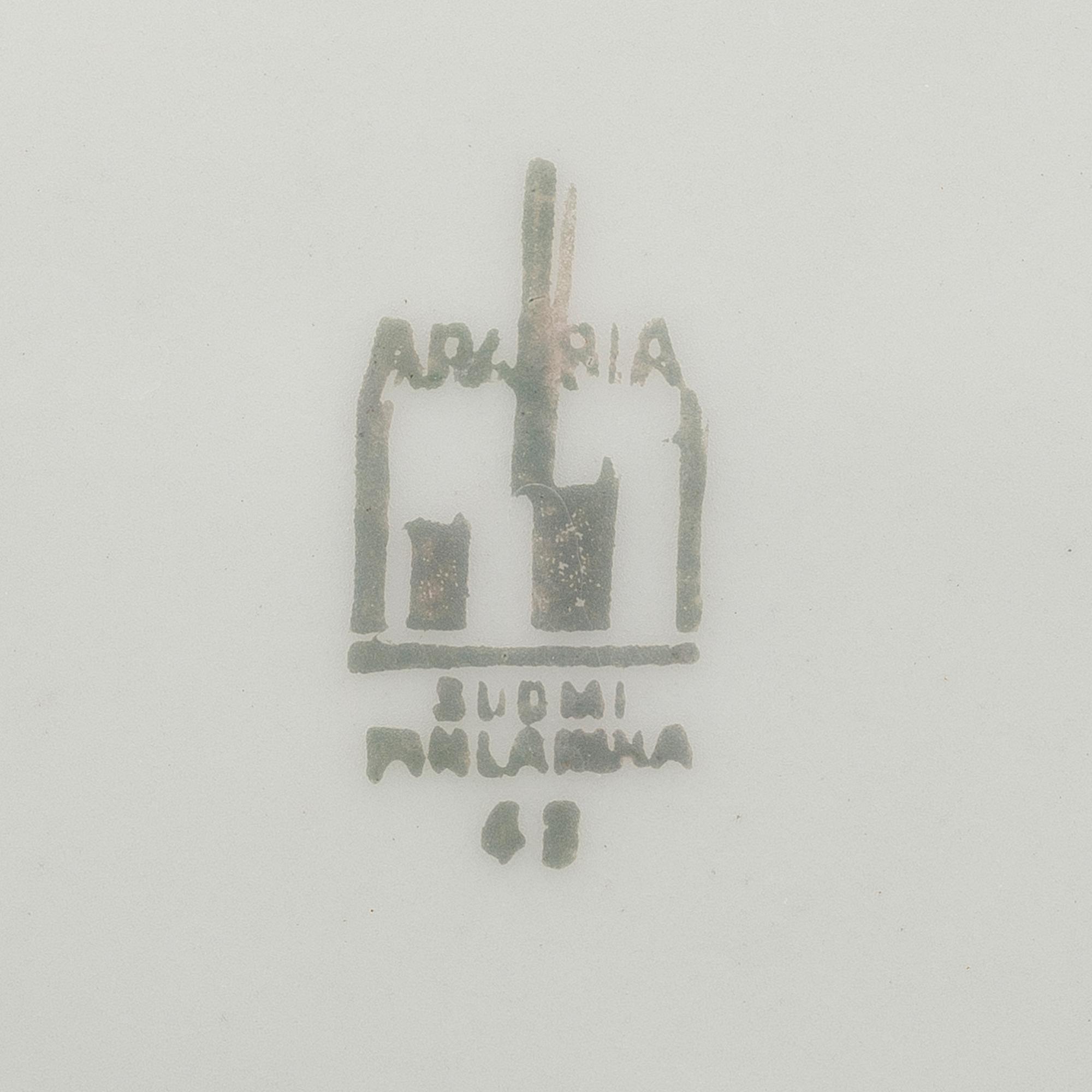 MATSERVIS, 89 delar, porslin, AB-modell, Arabia, Finland 1930-49. 3 st fat.