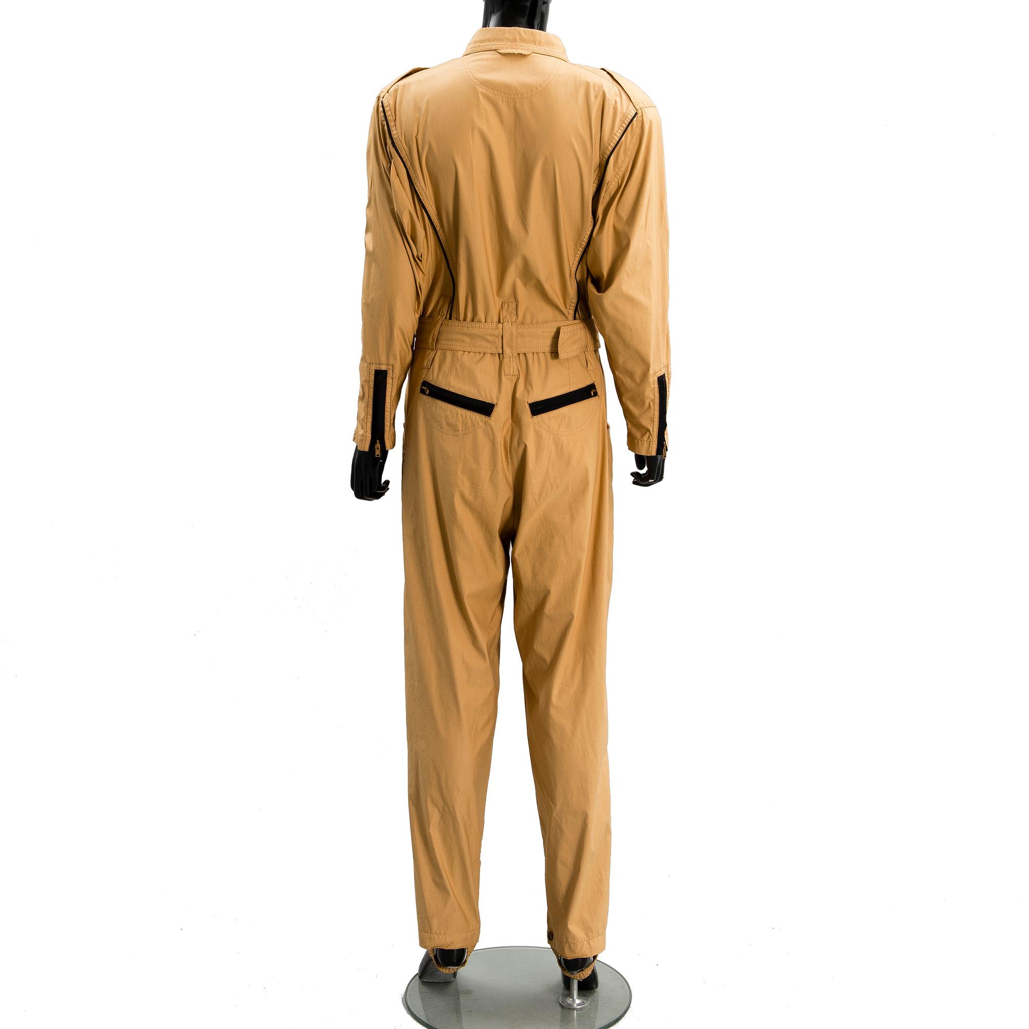 JUMPSUIT, Grünstein.
