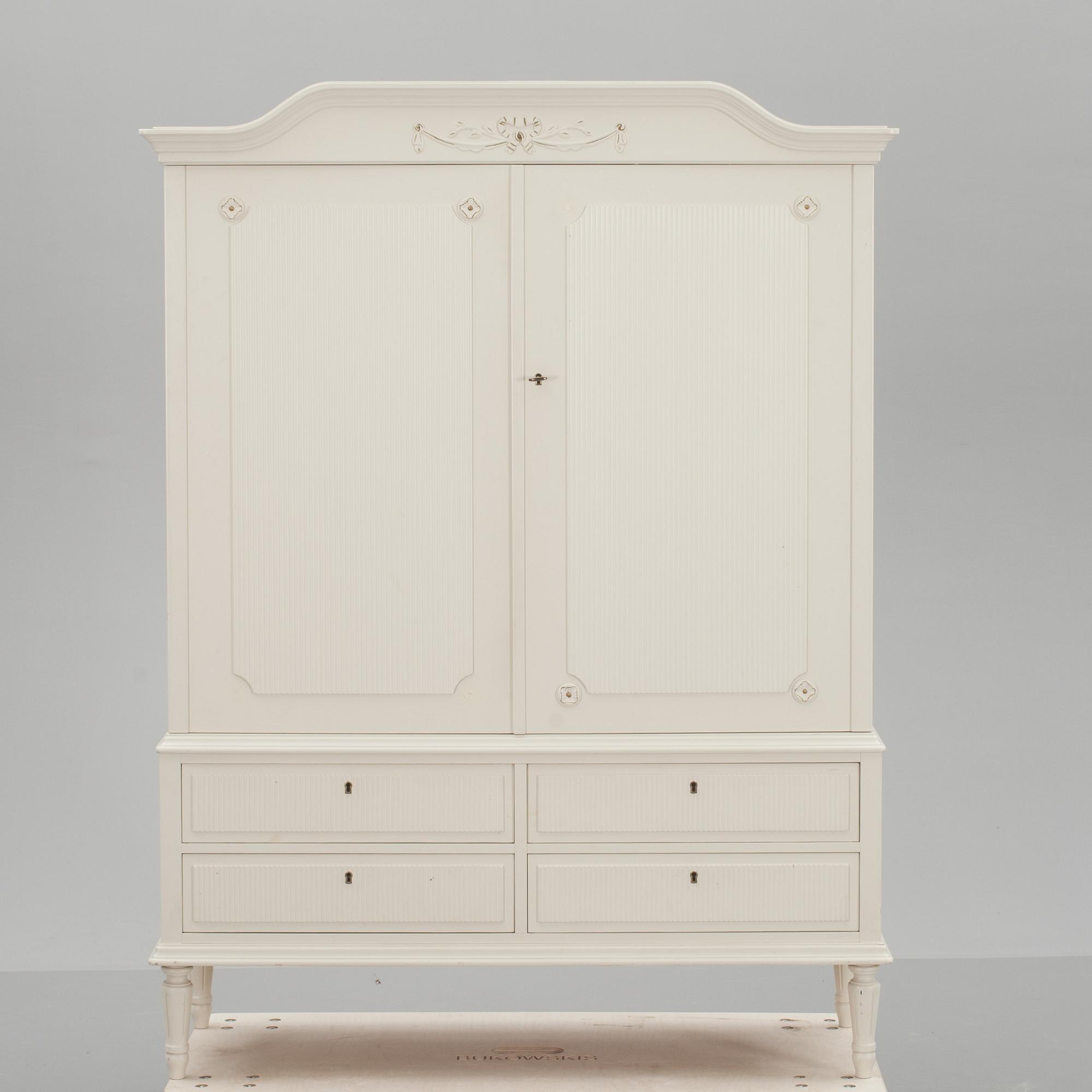 MATSALSMÖBLEMANG, 9 delar, gustaviansk stil, 1900-talets slut.