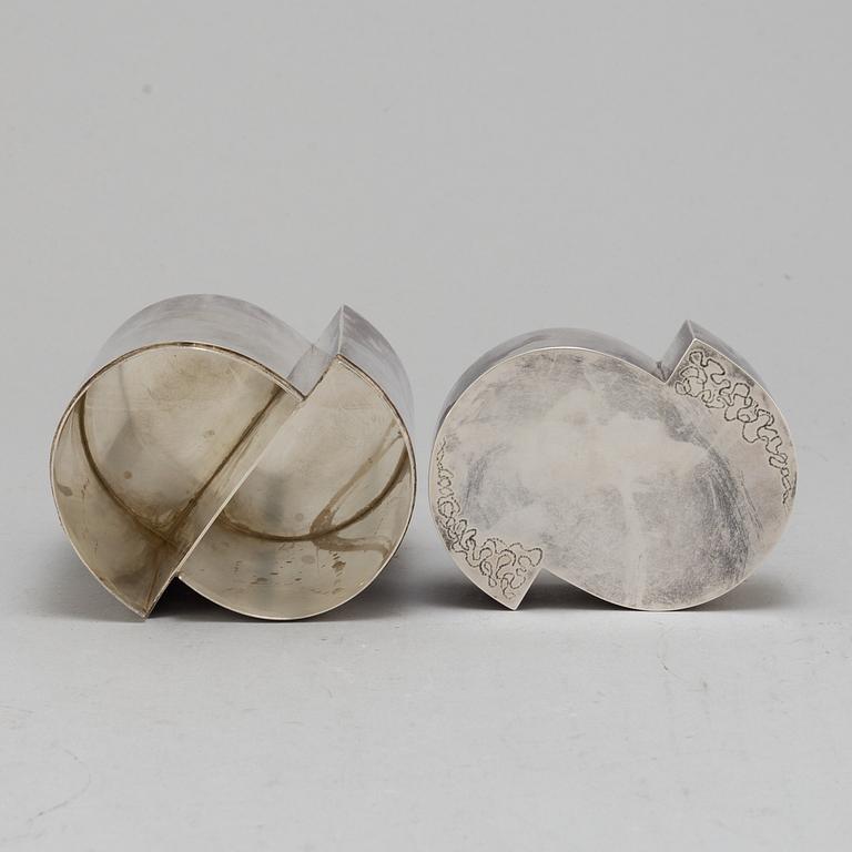 ATELIER BORGILA, a sterling silver jar with cover, Stockholm, 1971, 604 grams.