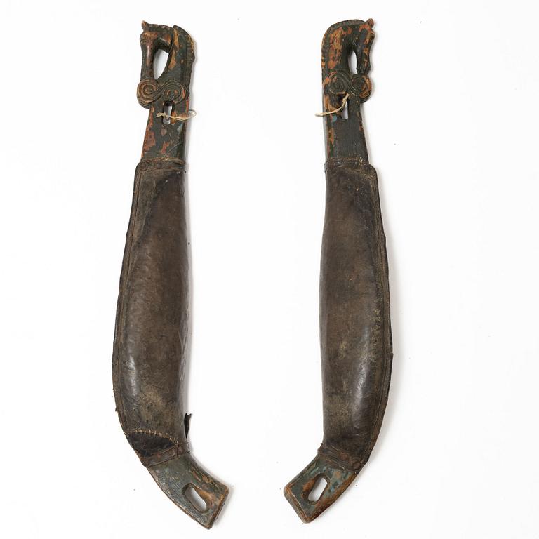Lokor, ett par, Allmoge, Hälsingland, 1700- / tidigt 1800-tal.