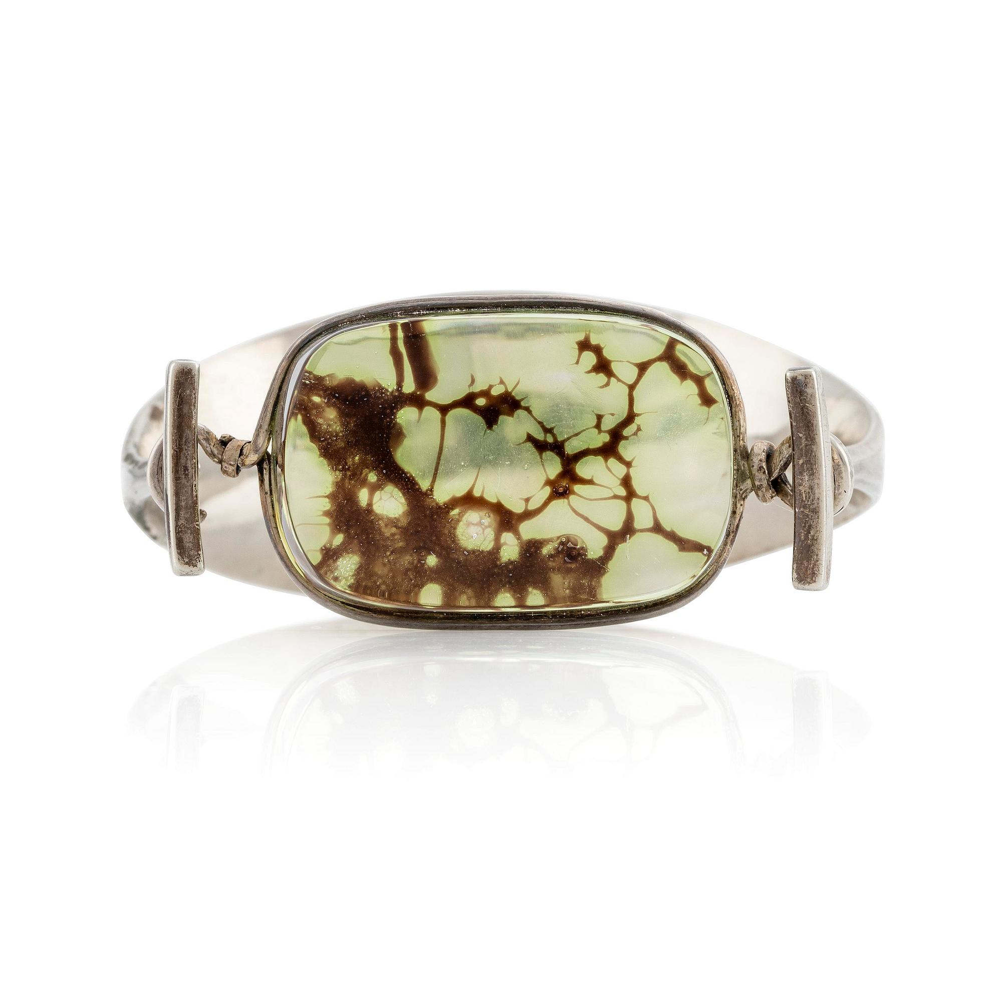 Vivianna Torun Bülow-Hübe, armband, silver och glas, egen verkstad sannolikt 1950-tal.