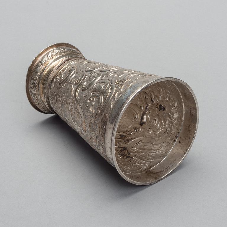 A BEAKER WITH LID, silver, Russia, Moscow ca 1770-80, Timofei Silujanov, weight 392 g.