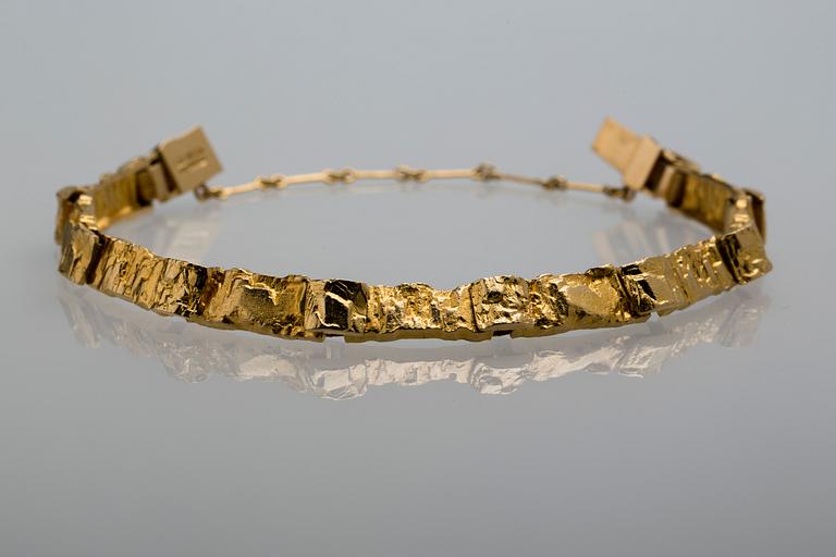 ARMBAND, 18 K guld, Björn Weckström, Lapponia, 1984. Vikt ca 25 g.