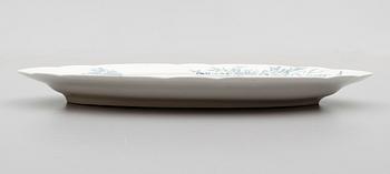 FISKFAT med galler, porslin, "Bella", Rörstrand, sekelskiftet 1900.