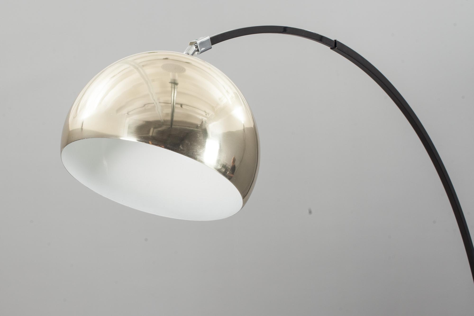 GOLVLAMPA, 1900-talets andra hälft.