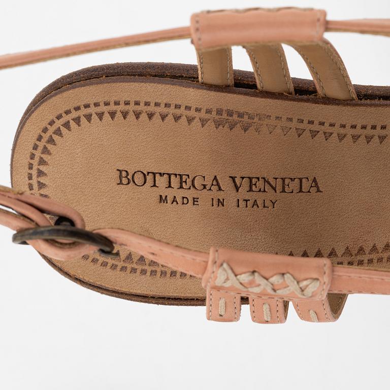 Bottega Veneta, sandaletter, storlek 36.