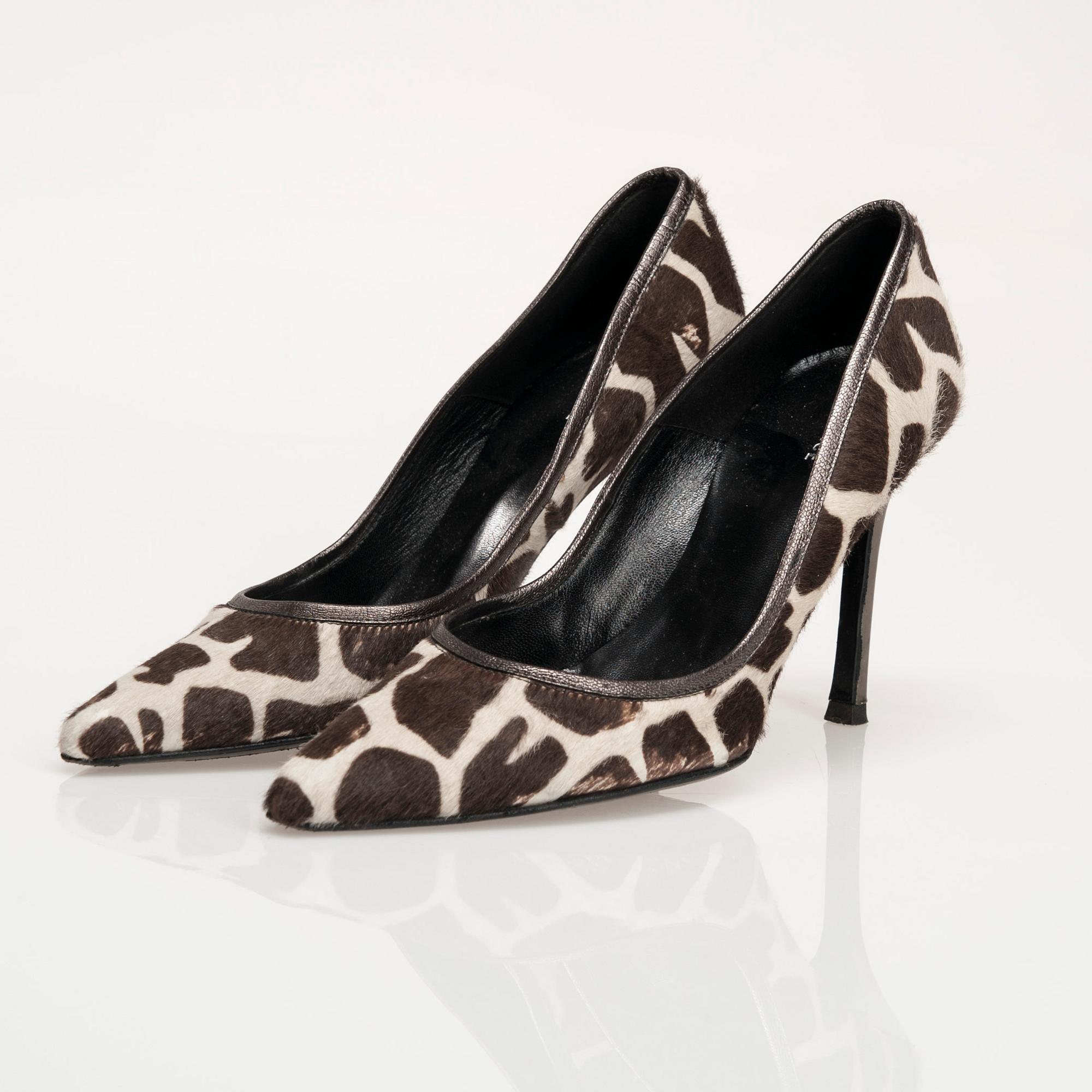 SKOR, Versace.