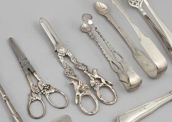 PARTI SILVER, 9 st, delvis låghaltigt, 1800/1900-tal, total vikt 450 gram.