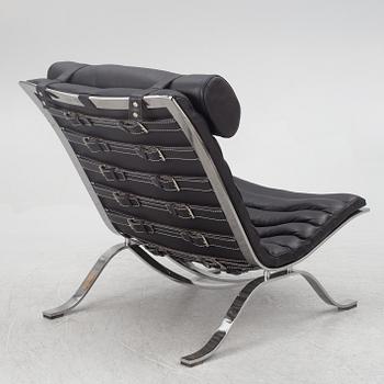 Arne Norell, an 'Ari' lounge chairs, Norell Möbler, late 20th Century.
