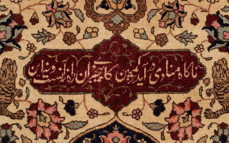 An antique Benlian Tabriz carpet, signed Jabarzade, ca 466 x 323 cm.