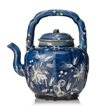 1022. An Zhanghou slip decorated wine pot, Ming dynasty (1368-1644).