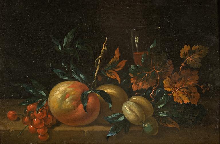 Svensk konstnär, 1700-tal. Stilleben med frukter och glas på stenskiva.