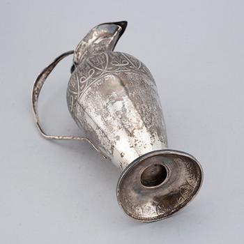 Au Austrian early 20th century silver wine charger.