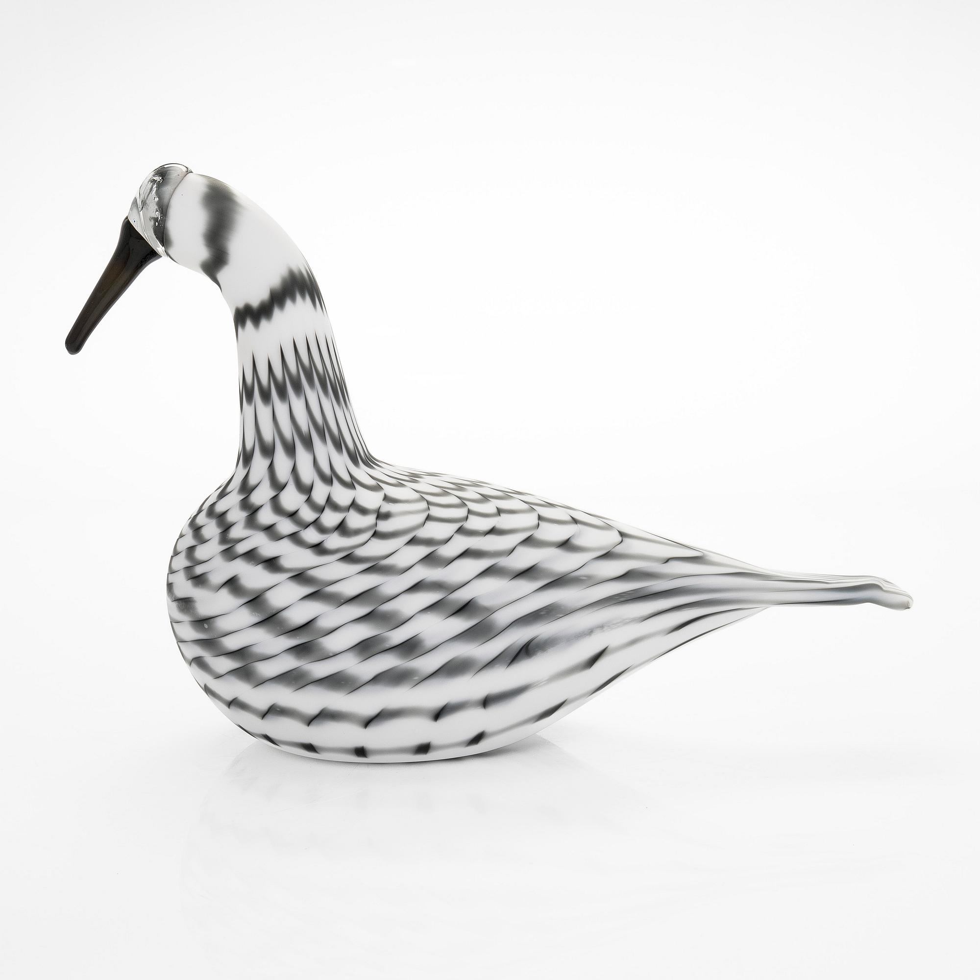 Oiva Toikka, a 'Swan' glass bird, signed O. Toikka Nuutajärvi 128 2005.