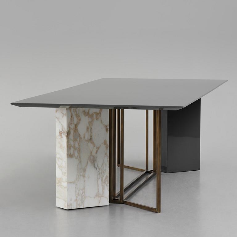 Andrea Parisio, matbord, "Plinto Rectangular", Meridiani, Italien, efter 2015.