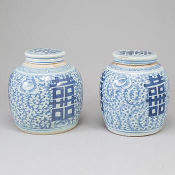 Two blue and white jars, Qing dynasty, 19th Century.