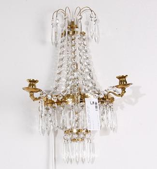 VÄGGLYSTRAR, ett par, Gustaviansk stil, 1900-tal.
