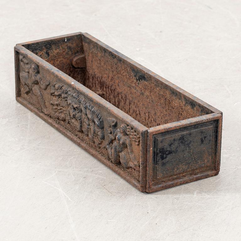 Anna Petrus, "Blomlåda Nr 1", Näfveqvarns bruk.