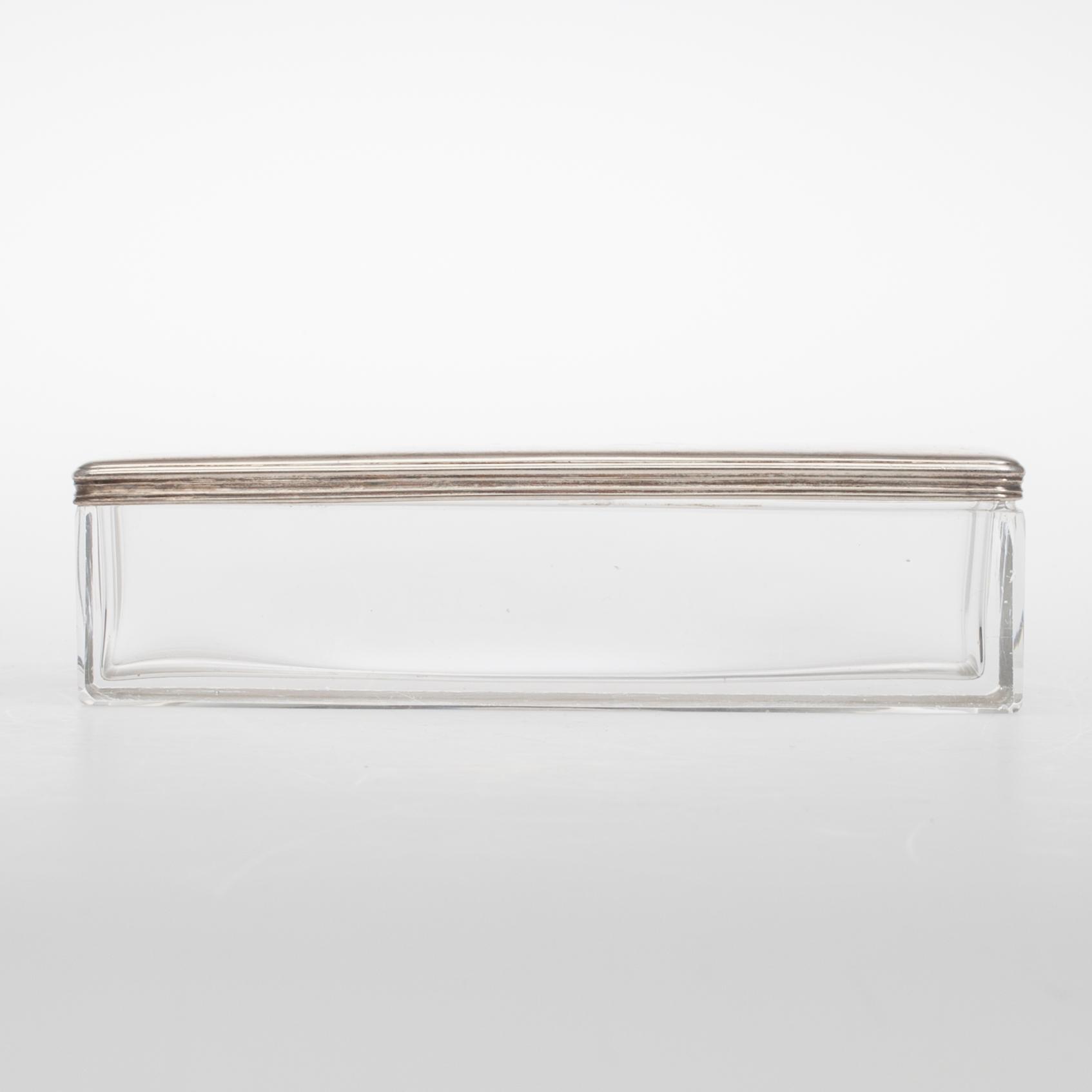 TOILETTESKRIN, Ryssland, S:t Petersburg, ca 1900, silver och glas.