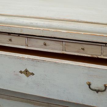 A chest of drawers from the mid 19th century.