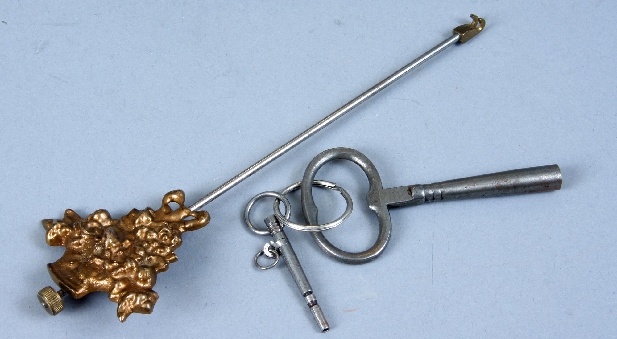 BORDSUR, gustaviansk stil, 1900-tal.